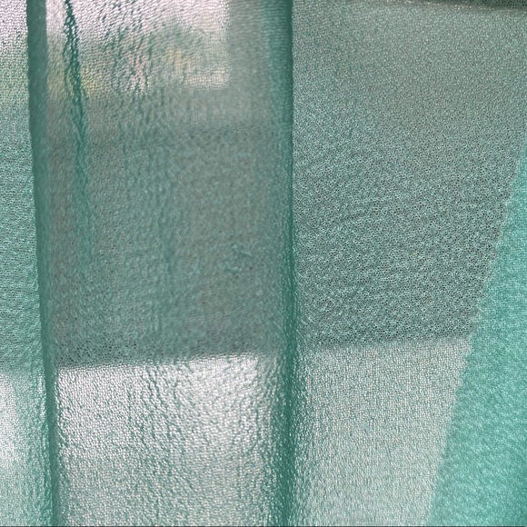 Aritzia Wilfred 100% Silk Sleeveless Blouse - Picture 9 of 10